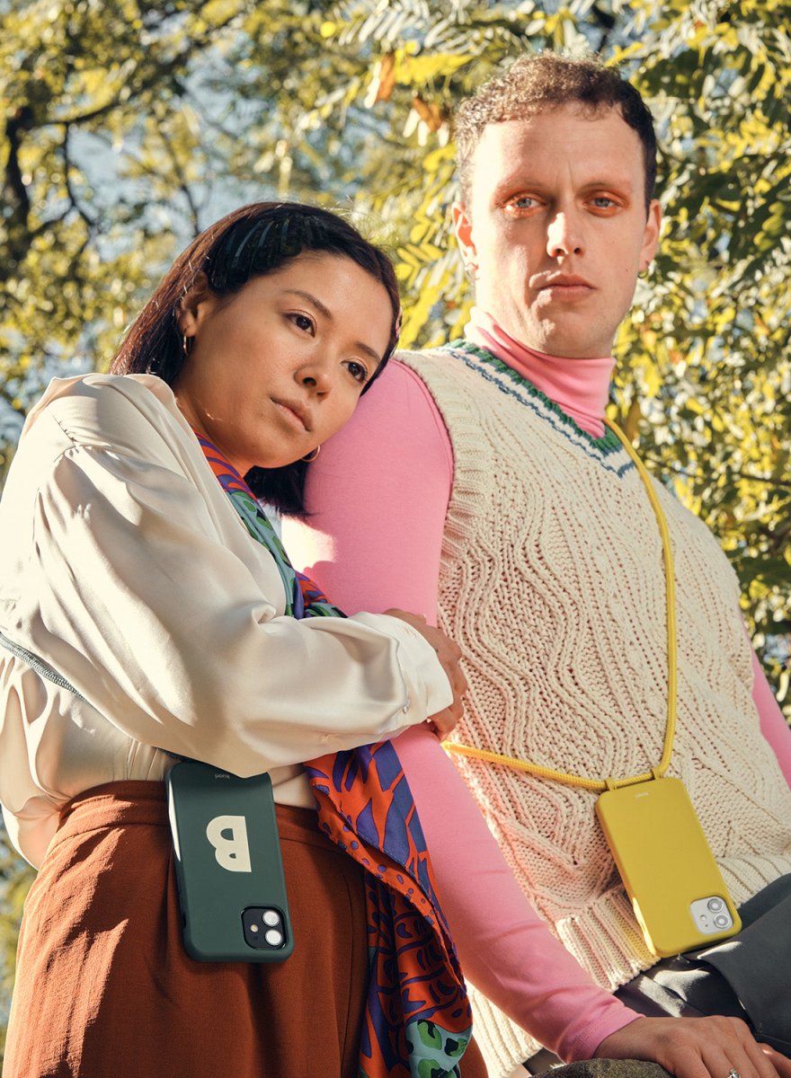 Funda con cuerda para iPhone Corn