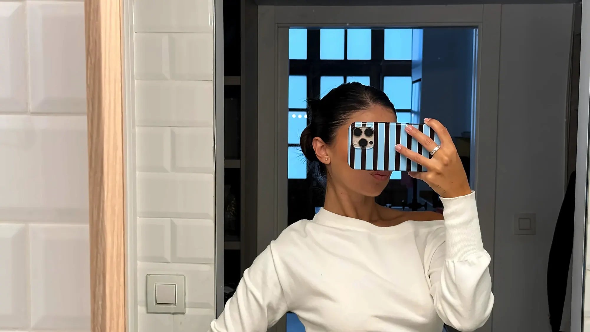Cliente à Barcelone avec sa coque Retro Blue
